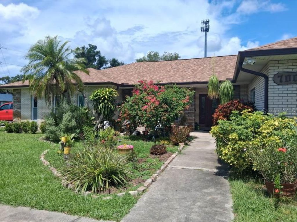 Image 3 of property listing at 700 MCKAY DRIVE, Haines City, FL 33844