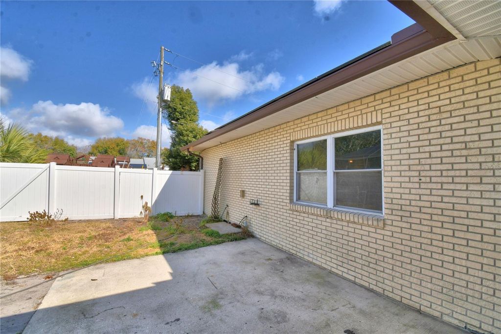 Image 73 of property listing at 700 MCKAY DRIVE, Haines City, FL 33844