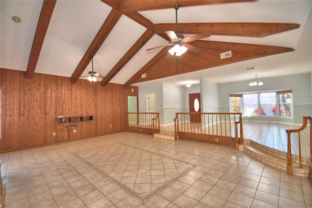 Image 9 of property listing at 700 MCKAY DRIVE, Haines City, FL 33844