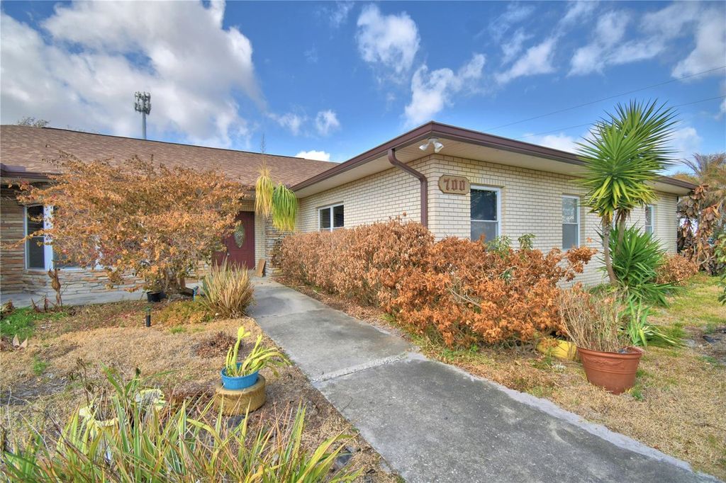 Image 87 of property listing at 700 MCKAY DRIVE, Haines City, FL 33844