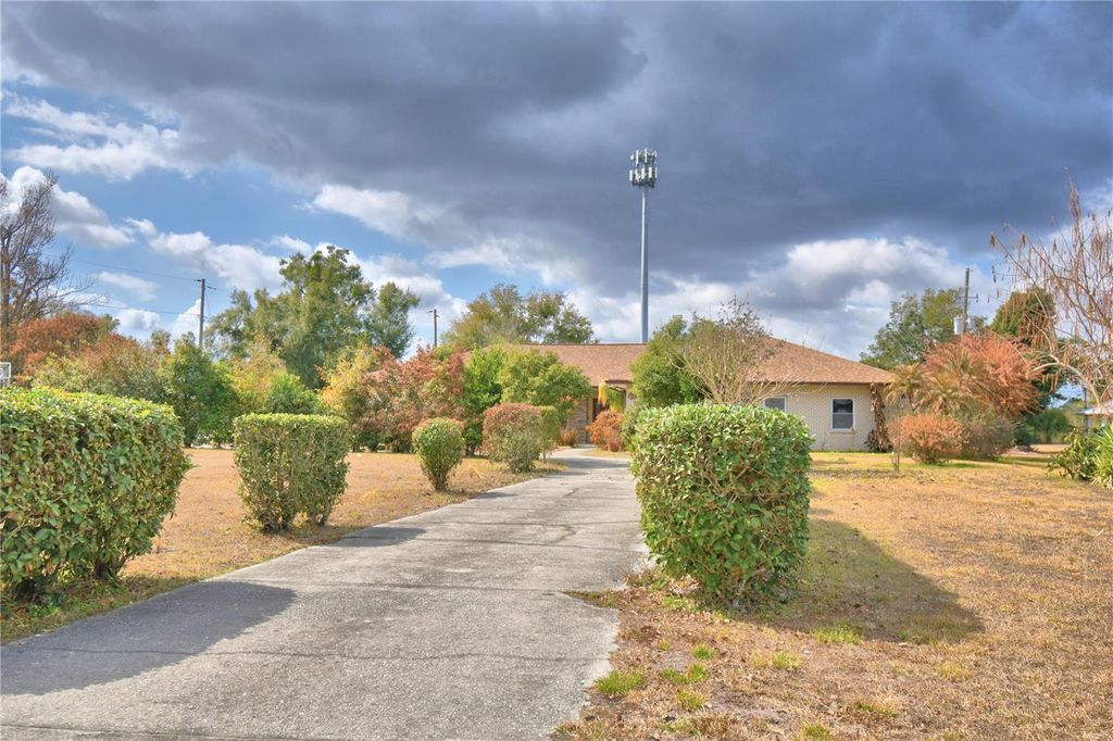 Image 91 of property listing at 700 MCKAY DRIVE, Haines City, FL 33844