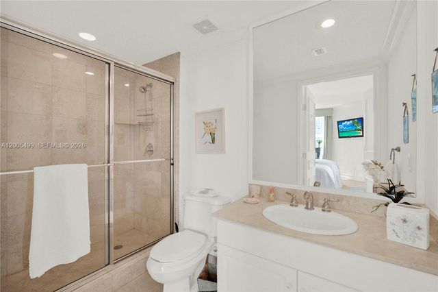 3370 Hidden Bay Dr 1702, Aventura, FL 33180
