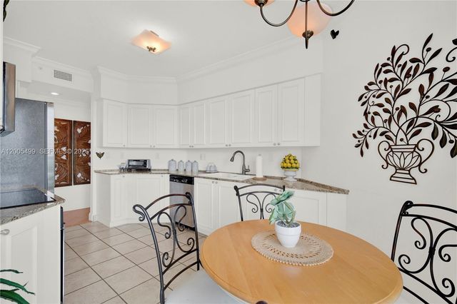 3370 Hidden Bay Dr 1702, Aventura, FL 33180
