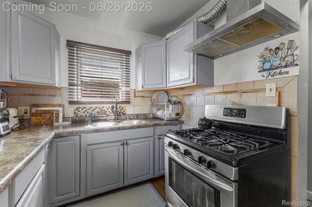 7019 Mead Street, Dearborn, MI 48126