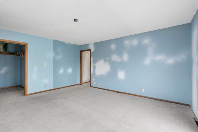 217 9th Street, West Des Moines, IA 50265