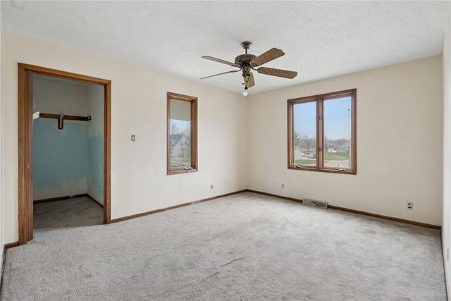 217 9th Street, West Des Moines, IA 50265