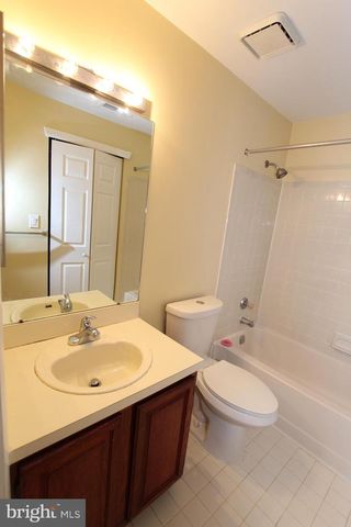 2002 RAVENS CREST DR, Plainsboro, NJ 08536