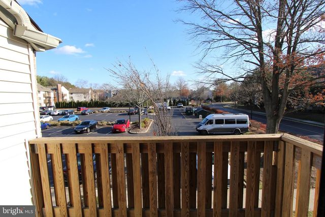 2002 RAVENS CREST DR, Plainsboro, NJ 08536