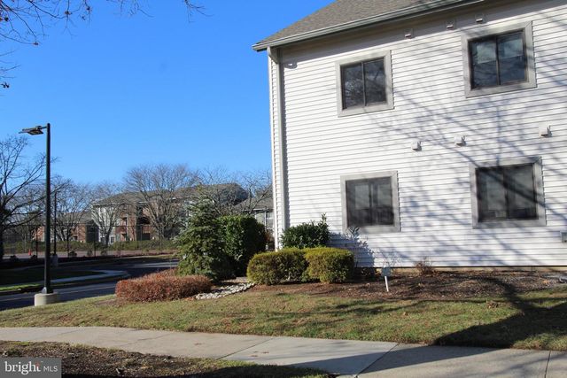 2002 RAVENS CREST DR, Plainsboro, NJ 08536