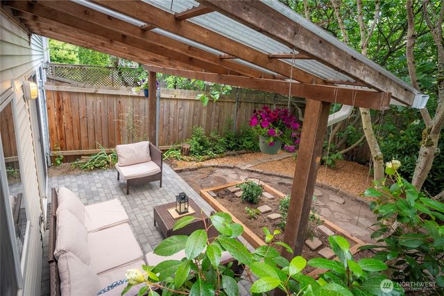 831 19th Avenue S, Seattle, WA 98144