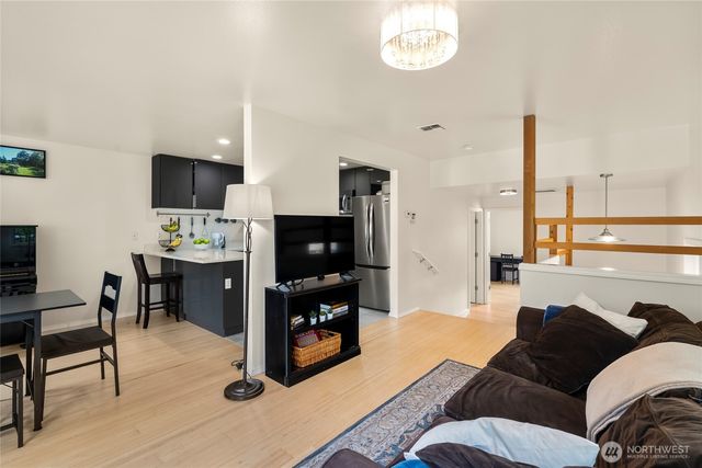 831 19th Avenue S, Seattle, WA 98144