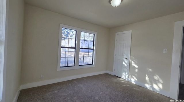 5345 commerce, San Antonio, TX 78237