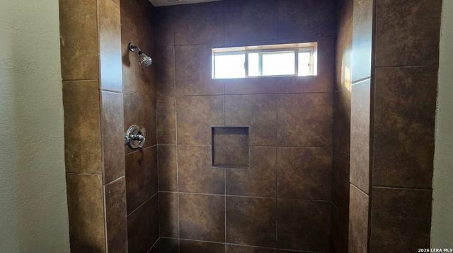 5345 commerce, San Antonio, TX 78237