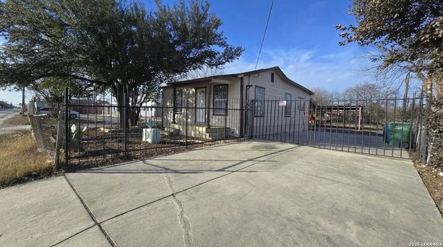 5345 commerce, San Antonio, TX 78237