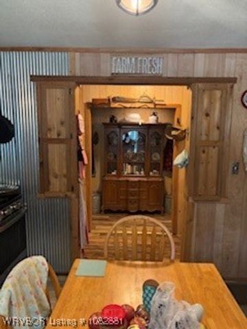 214 E Adams Street, Midland, AR 72945
