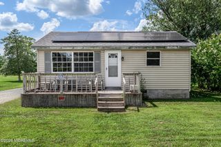 93 N Maple Avenue, Tuckerton, NJ 08087