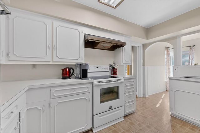 9263 Forest Hills Boulevard, Dallas, TX 75218