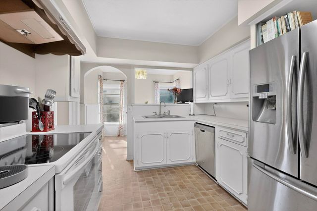 9263 Forest Hills Boulevard, Dallas, TX 75218