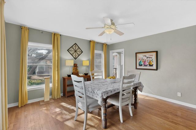 9263 Forest Hills Boulevard, Dallas, TX 75218