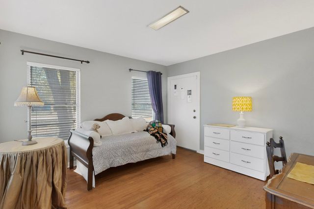 9263 Forest Hills Boulevard, Dallas, TX 75218