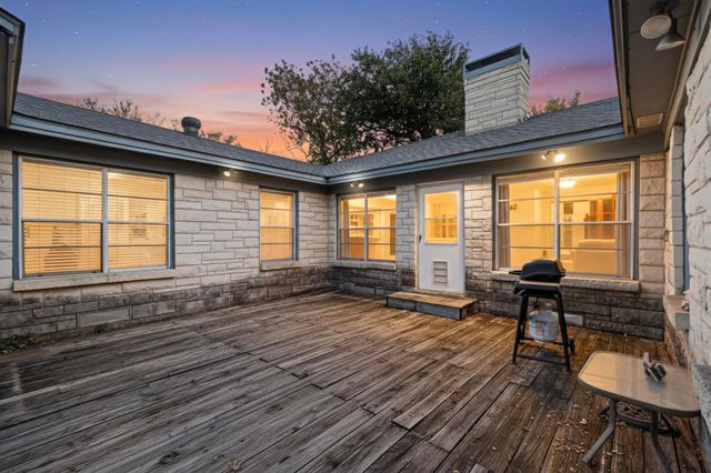 9263 Forest Hills Boulevard, Dallas, TX 75218