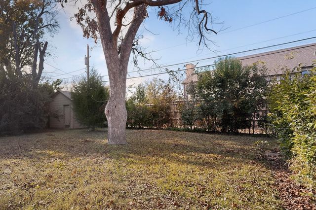 9263 Forest Hills Boulevard, Dallas, TX 75218