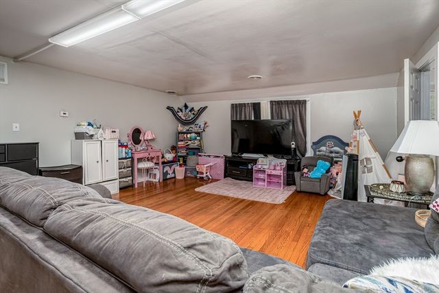 901 Main St, Leominster, MA 01453