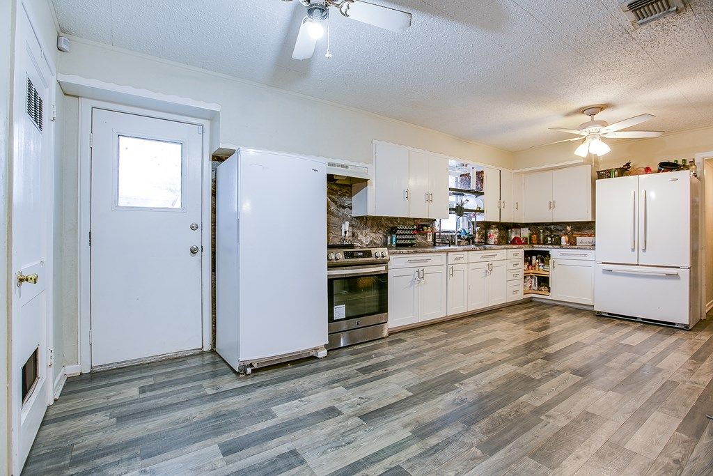 Image 12 of property listing at 2316 Colorado Ave, San Angelo, TX 76901