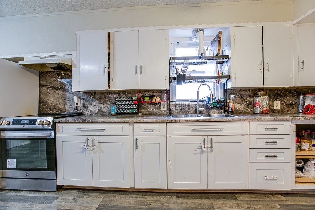 Image 13 of property listing at 2316 Colorado Ave, San Angelo, TX 76901