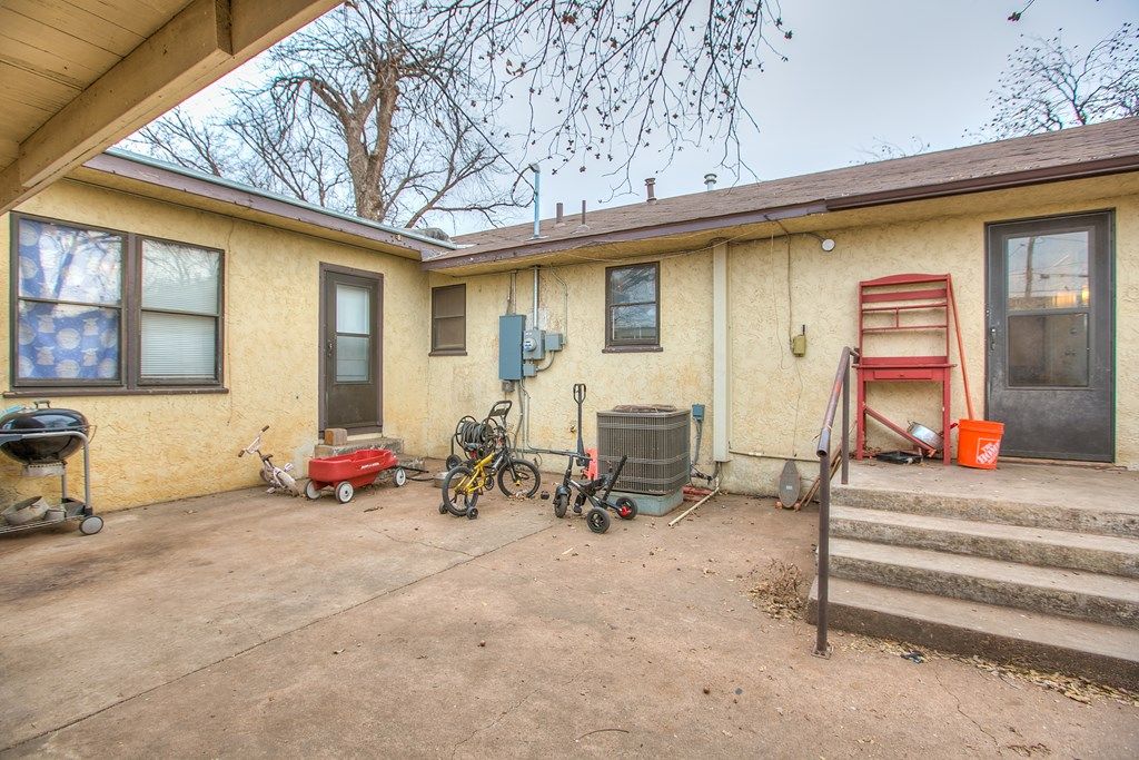 Image 24 of property listing at 2316 Colorado Ave, San Angelo, TX 76901