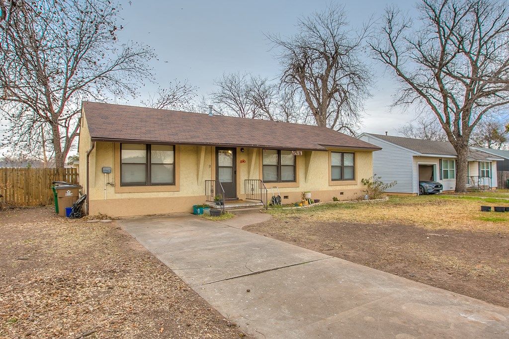 Image 4 of property listing at 2316 Colorado Ave, San Angelo, TX 76901