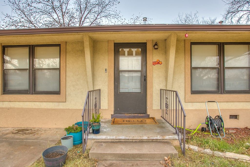 Image 5 of property listing at 2316 Colorado Ave, San Angelo, TX 76901