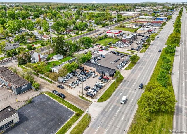 32017 Michigan Avenue, Wayne, MI 48184