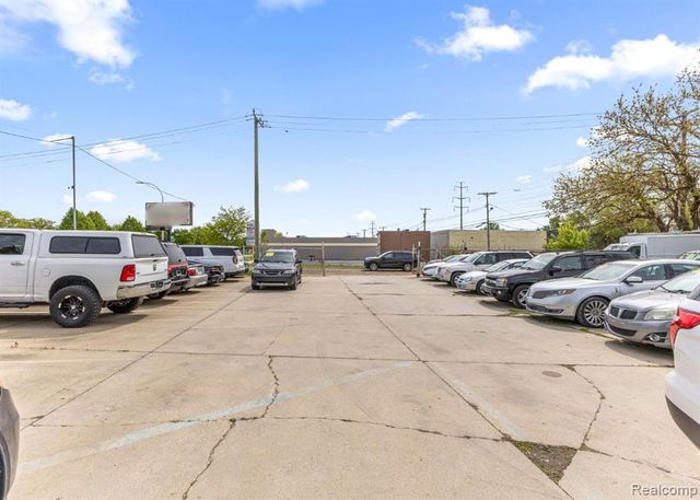 32017 Michigan Avenue, Wayne, MI 48184