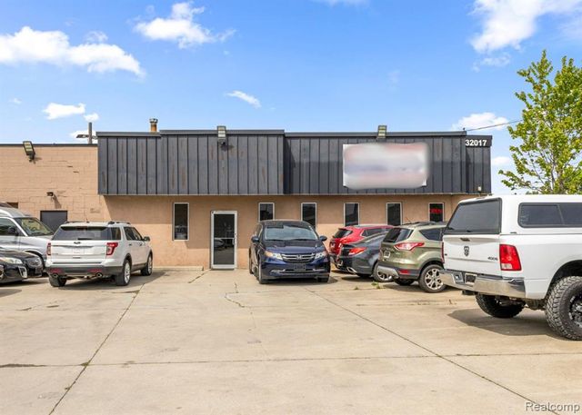 32017 Michigan Avenue, Wayne, MI 48184