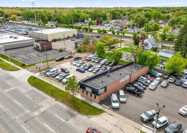 32017 Michigan Avenue, Wayne, MI 48184