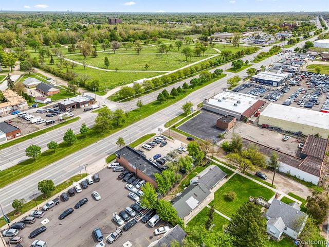 32017 Michigan Avenue, Wayne, MI 48184