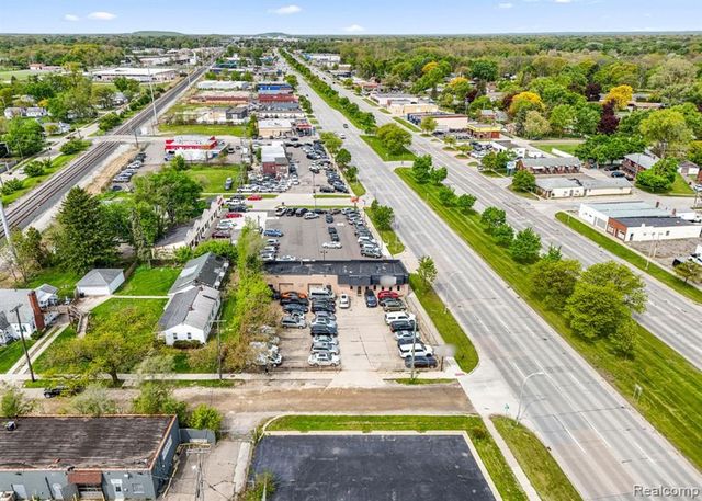 32017 Michigan Avenue, Wayne, MI 48184