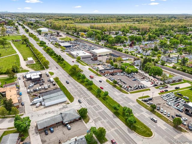 32017 Michigan Avenue, Wayne, MI 48184