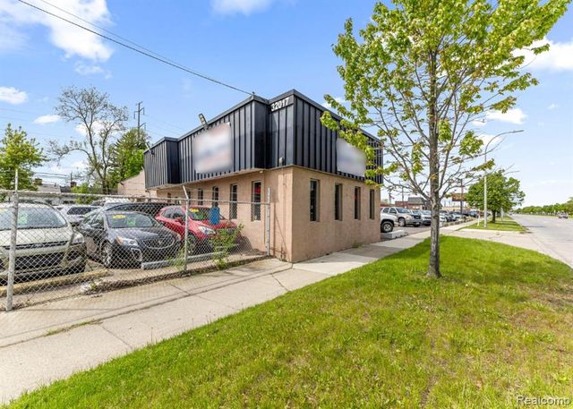 32017 Michigan Avenue, Wayne, MI 48184