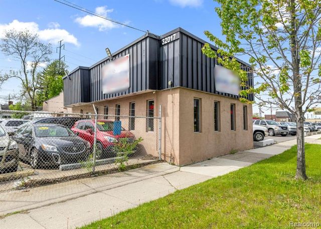32017 Michigan Avenue, Wayne, MI 48184