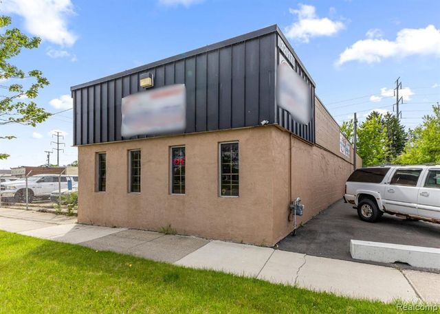 32017 Michigan Avenue, Wayne, MI 48184