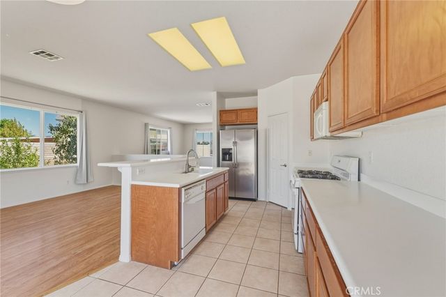 13900 Nelliebell, Victorville, CA 92392