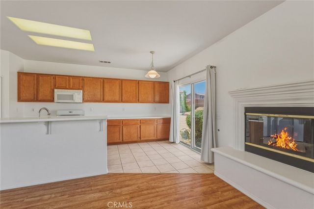 13900 Nelliebell, Victorville, CA 92392