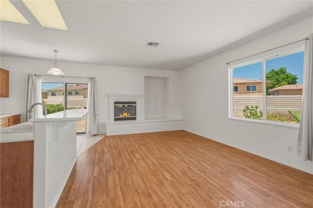 13900 Nelliebell, Victorville, CA 92392