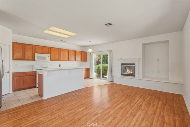 13900 Nelliebell, Victorville, CA 92392