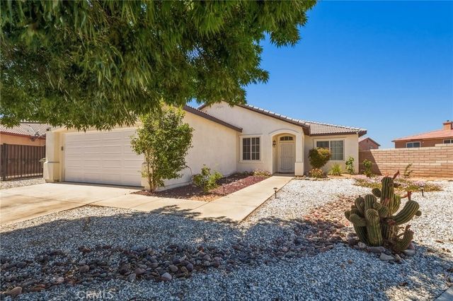 13900 Nelliebell, Victorville, CA 92392