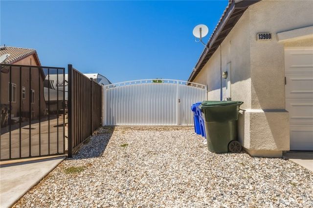 13900 Nelliebell, Victorville, CA 92392