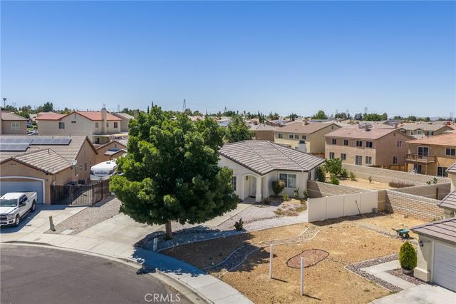 13900 Nelliebell, Victorville, CA 92392
