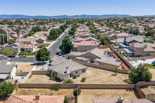 13900 Nelliebell, Victorville, CA 92392